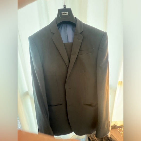 Marks & Spencer Grey Suit Size 38 Jacket Size 32 Pants - Picture 3 of 4